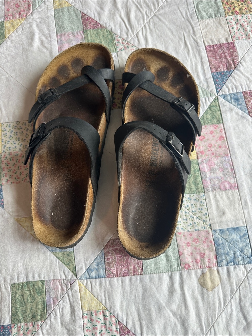 W—Birkenstock Brown Leather Footbed Detail
Size 42/11US